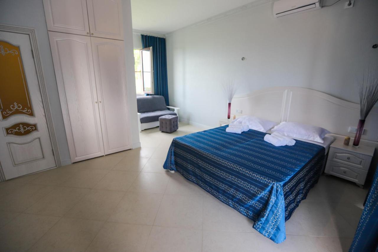 Hometel 4 FRIENDS Gagra Buitenkant foto