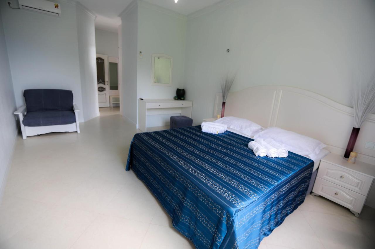 Hometel 4 FRIENDS Gagra Buitenkant foto