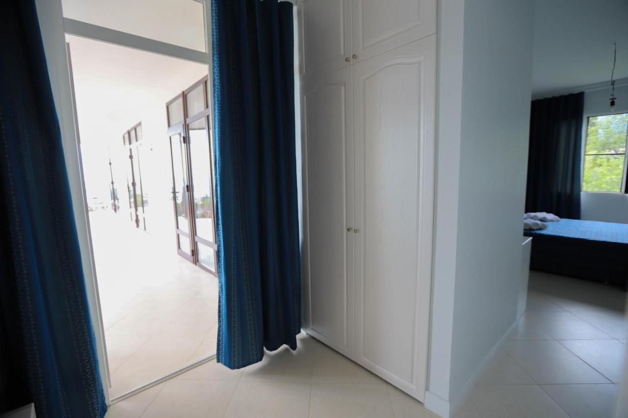 Hometel 4 FRIENDS Gagra Buitenkant foto